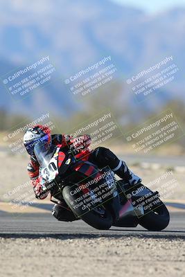 media/Dec-07-2025-CVMA (Sun) [[3e7d2de5dc]]/Race 12- Formula 40 MW and LW/